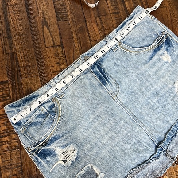 Vintage Mudd Y2K 2000's Low Rise Denim Mini Skirt Fray Hem Destroyed distressed - Picture 11 of 12